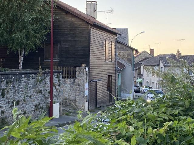 Maison vente à Limoges, Châteauneuf-la-forêt