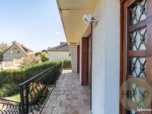 Maison vente à Versailles, Plaisir