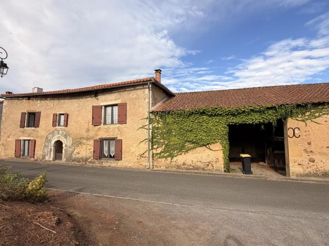 Maison vente à Bourpeuil, Le Vigeant