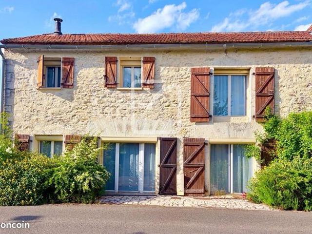 Maison vente à Cahors, Mercuès