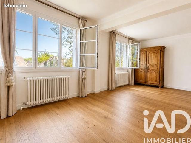 Maison vente à Versailles, La Celle-saint-cloud