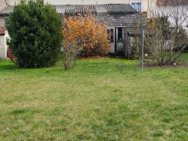 Maison vente à Niort, Chef-boutonne