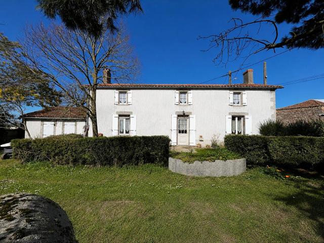 Maison vente à Bressuire, Argenton-château