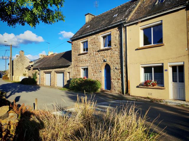 Maison vente à Croix de Kerlan, Lescouët-Gouarec
