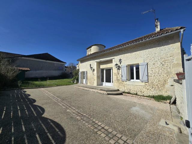 Maison vente à Périgueux, Bouteilles-saint-sébastien