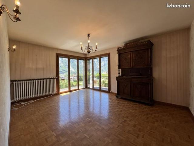 Maison vente à Saint-Jean-de-Maurienne, Saint-julien-mont-denis