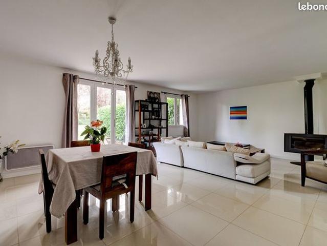 Maison vente à Saint-Germain-en-Laye, Saint-germain-en-laye