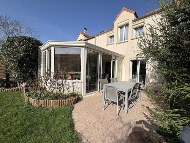 Maison vente à Versailles, Châteaufort