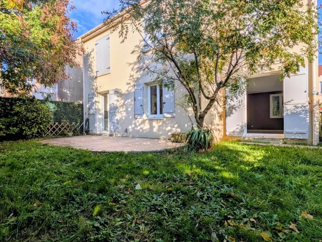 Maison vente à Versailles, Plaisir