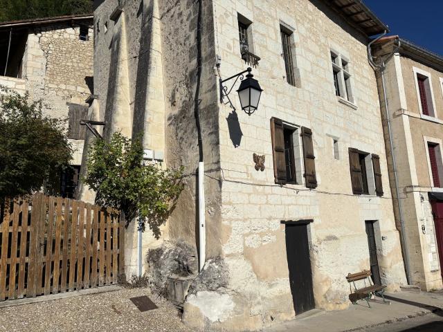 Maison vente à Angoulême, Aubeterre-sur-dronne