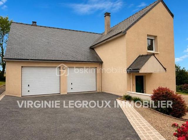 Maison vente à Laval, Saint-pierre-la-cour