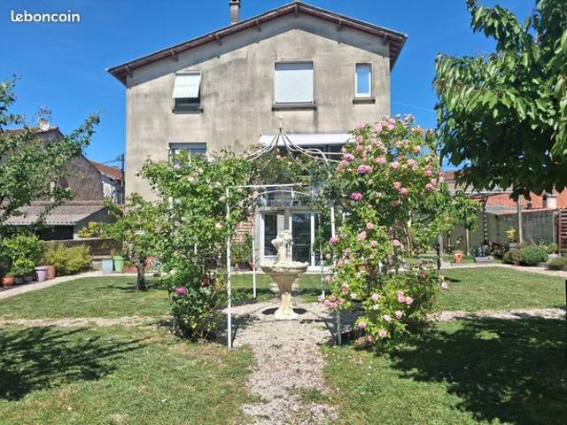 Maison vente à Saint-Jean-d'Angély, Saint-jean-d'angély