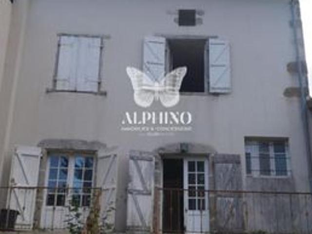 Maison vente à Nontron, Bussière-badil