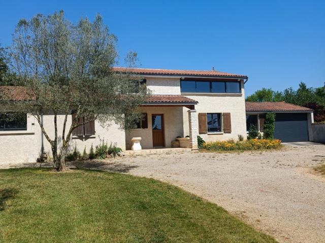 Maison vente à Cognac, Echallat