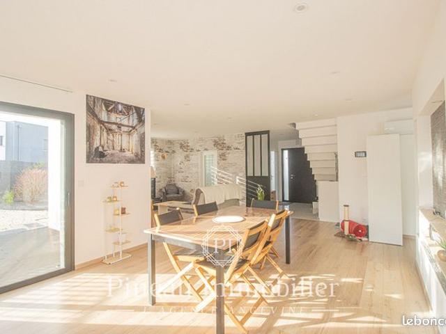 Maison vente à Angers, Montreuil-juigné