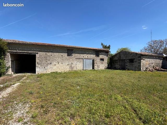 Maison vente à Niort, Ensigné