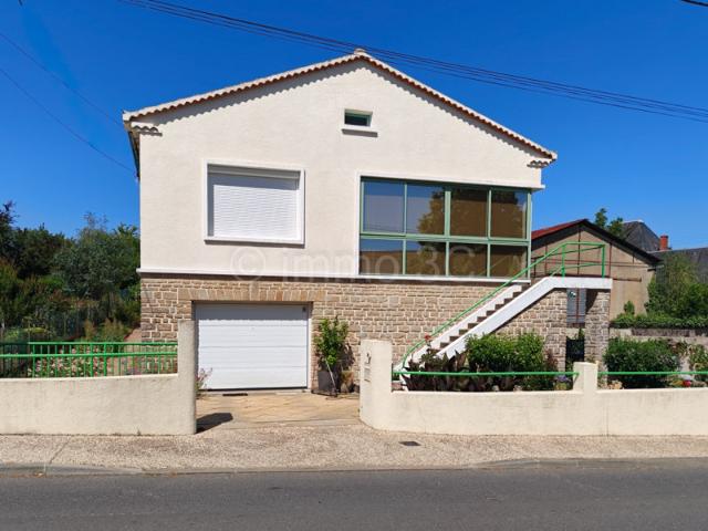 Maison vente à Montmorillon, Civray