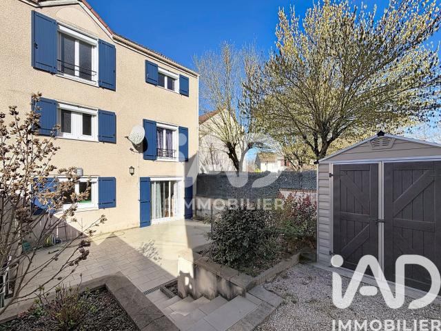 Maison vente à Versailles, Plaisir
