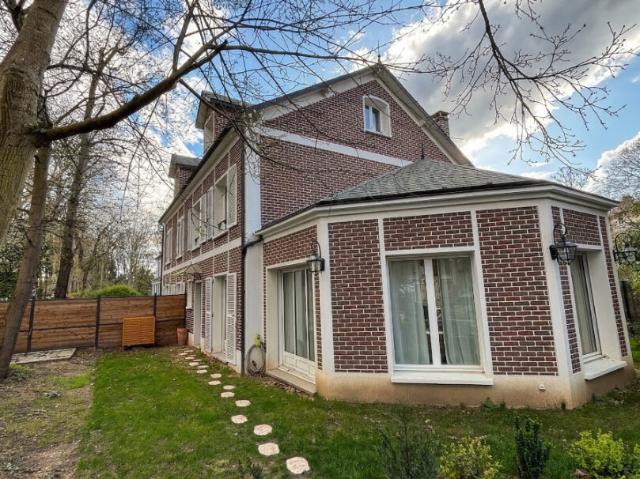Maison location à Saint-Germain-en-Laye, Maisons-laffitte