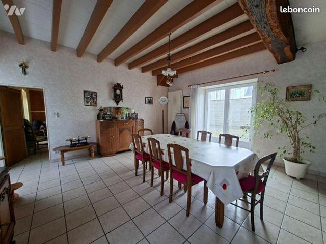 Maison vente à Bressuire, Genneton