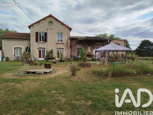Maison vente à Saint-Amand-Montrond, Charenton-du-cher