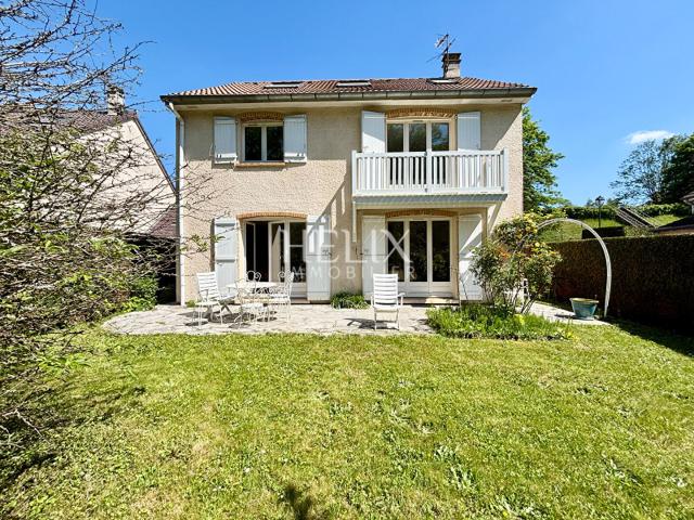 Maison vente à Saint-Germain-en-Laye, Saint-germain-en-laye