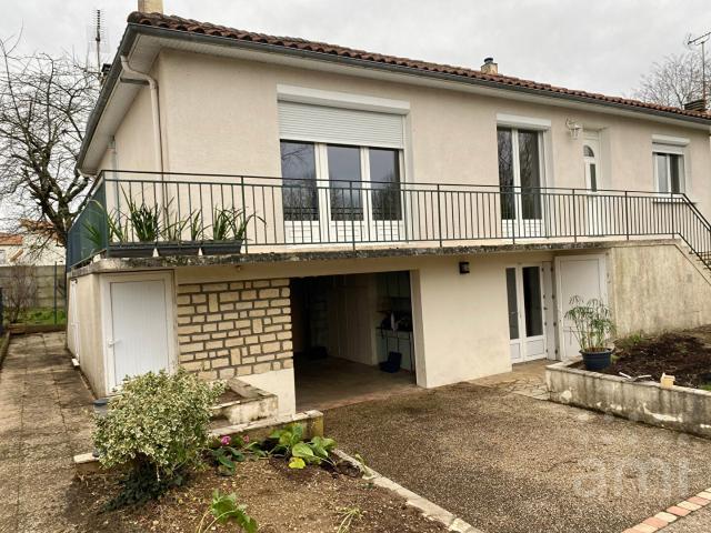 Maison vente à Niort, Magné
