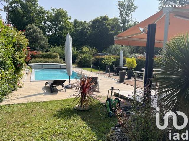 Maison vente à Saint-romain-de-benet, Charente-Maritime