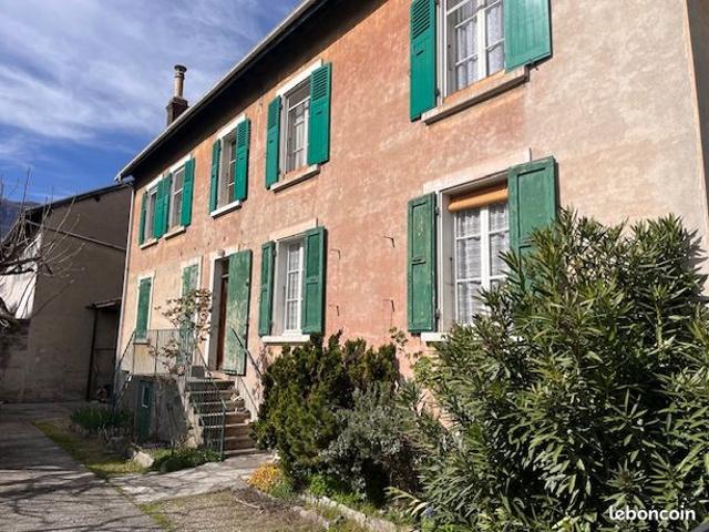 Maison vente à Grenoble, Fontaine