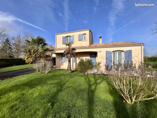 Maison vente à Fontenay-le-Comte, Benet