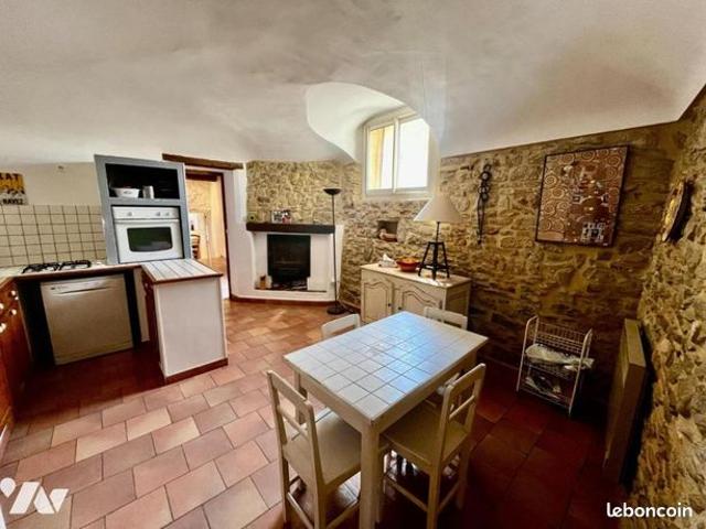 Maison vente à Nîmes, Connaux