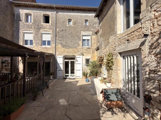 Maison vente à Niort, Sauzé-vaussais