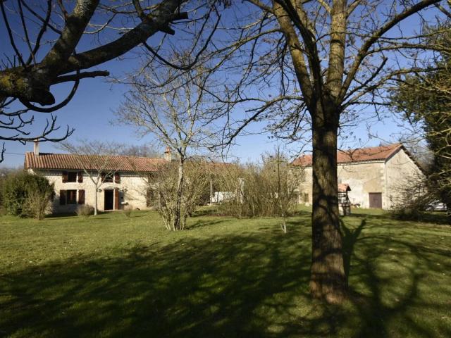 Maison vente à Niort, Clussais-la-pommeraie