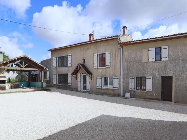 Maison vente à Niort, Chef-boutonne