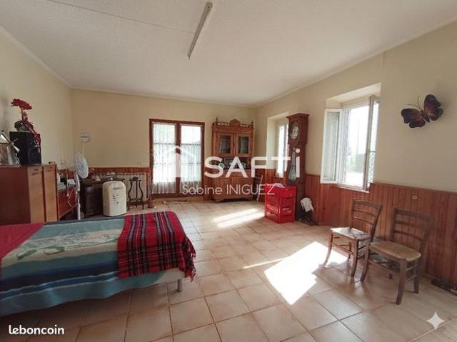 Maison vente à Castres, Blan