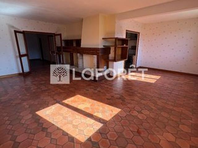 Maison vente à Mauriac, Riom-ès-montagnes