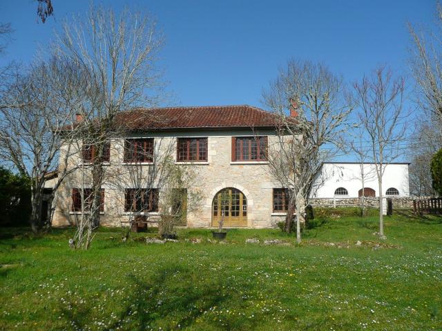 Maison vente à Villefranche-de-Rouergue, Montsalès