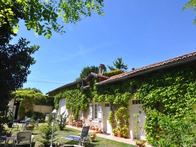 Maison vente à Angoulême, Aubeterre-sur-dronne