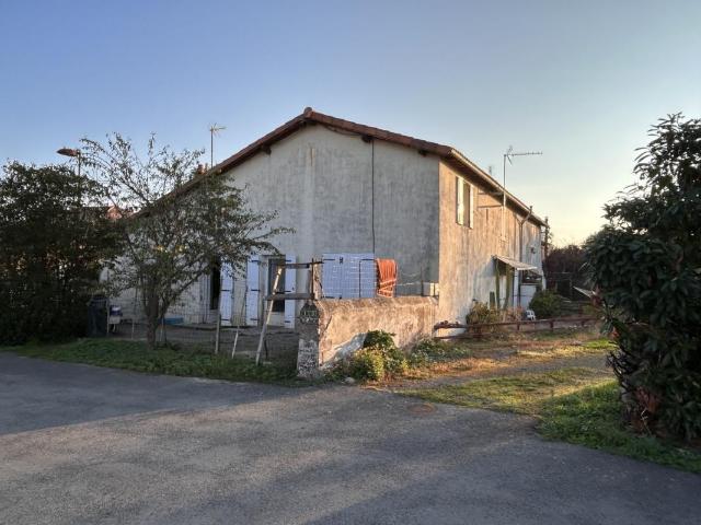 Maison vente à Chantecorps, Les Châteliers