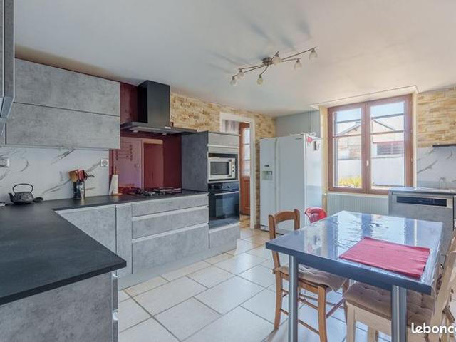 Maison vente à Villegusien-le-Lac, Haute-Marne