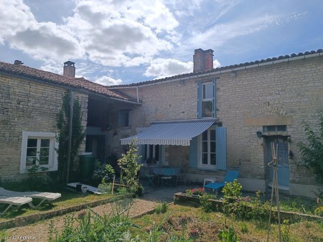 Maison vente à Saint-Jean-d'Angély, Tonnay-boutonne
