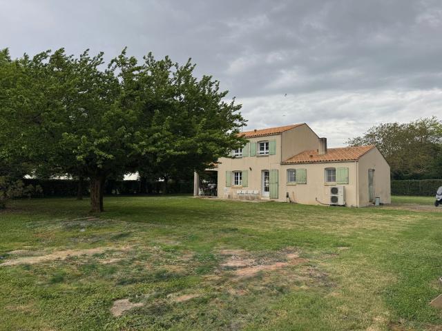 Maison vente à Fontenay-le-Comte, Fontenay-le-comte