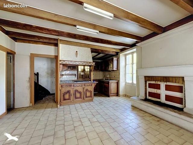 Maison vente à Échallat, Charente