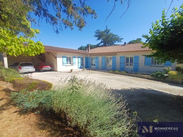 Maison vente à Chez Paille, Le Tâtre