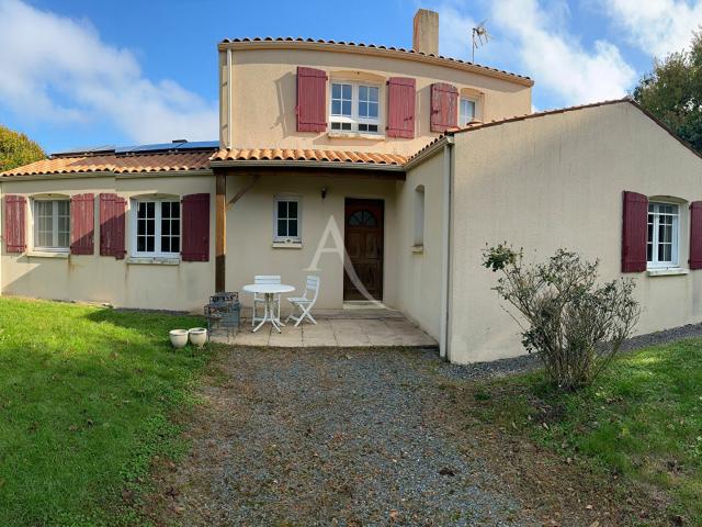 Maison vente à Fontenay-le-Comte, Petosse