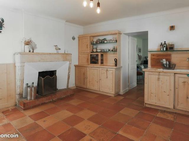 Maison vente à La Rochelle, Loix