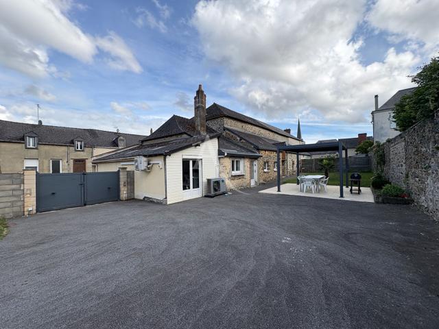 Maison location à Château-Gontier, Bazougers