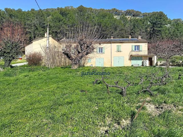 Maison vente à Carpentras, Faucon