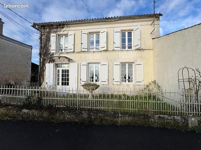 Maison vente à Rochefort, Surgères