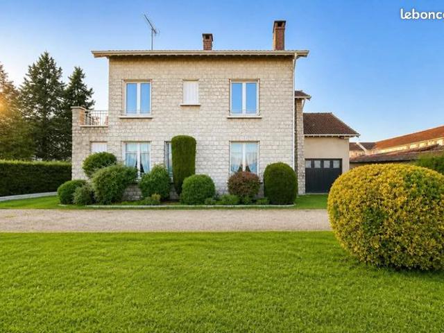Maison vente à Saint-Pierre-lès-Nemours, Seine-et-Marne